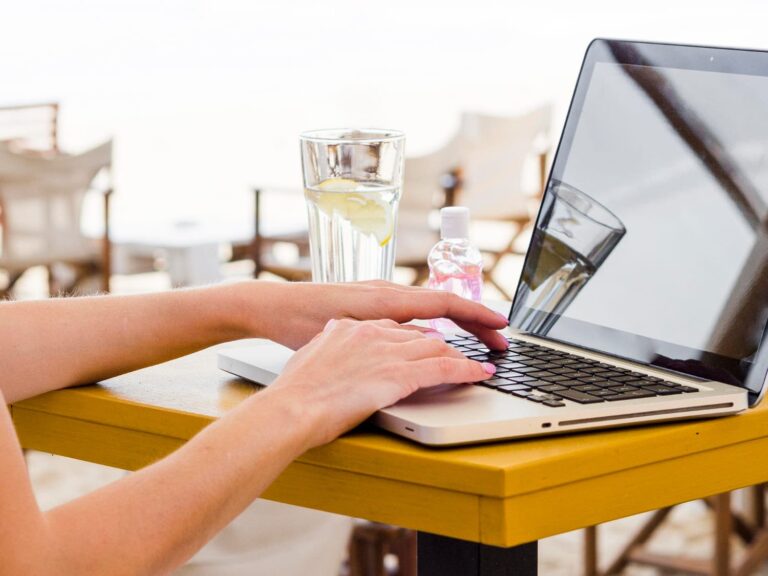 Checklist inmobiliario: todo lo que debes revisar antes de comprar en vacaciones